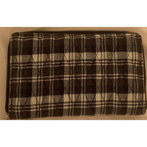 Bella Taylor Plaid Quilted Wallet & Card Case With Zipper Closure - Picture 6 of 10